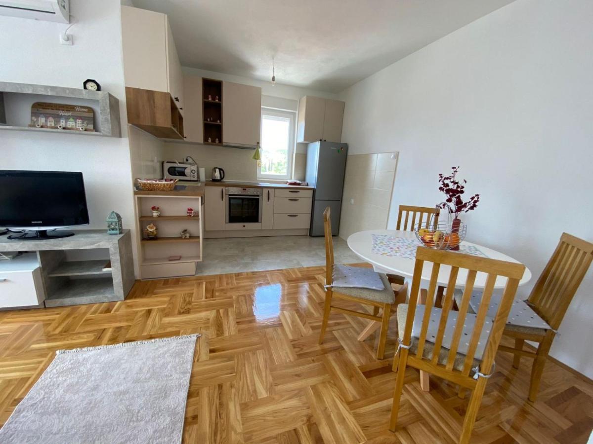 Apartman Sunny Day Trebinje Exteriör bild